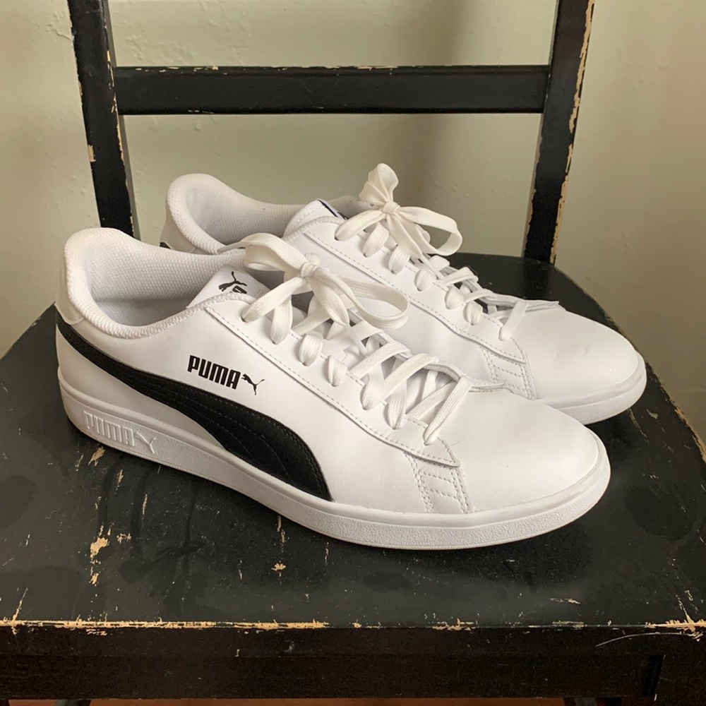 Puma Mens Classic. Lightly Worn. Great condition.